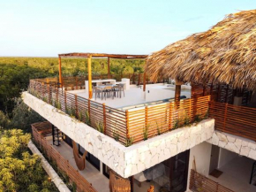 Private Rooftop Penthouse with pool, BBQ & Jungle View